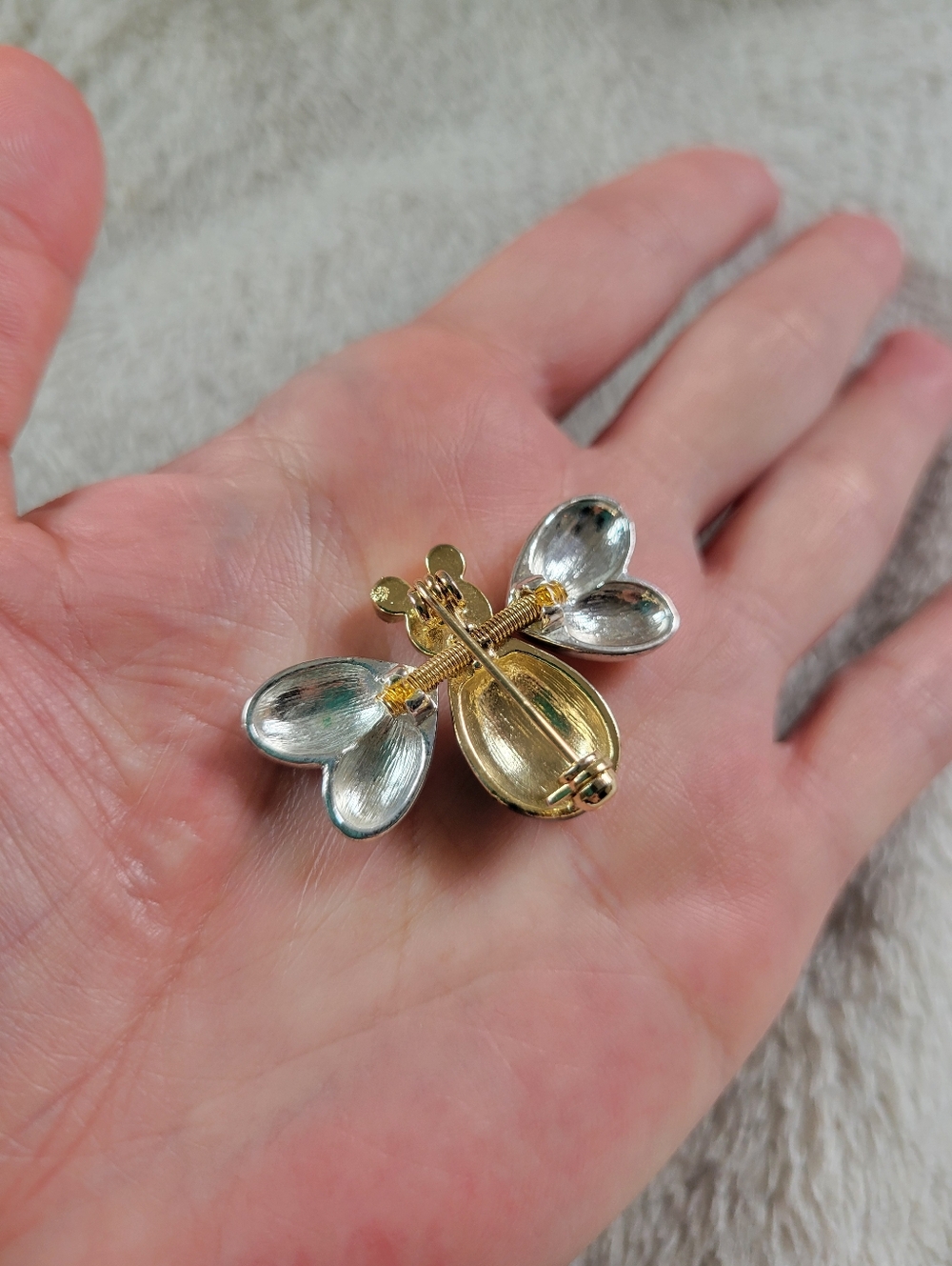 Cute VTG Shiny Gold/Black Movable Bumblebee Brooch Pin - Picture 6 of 9